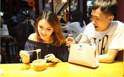 南方网红小夫妻视频,甜蜜生活大揭秘