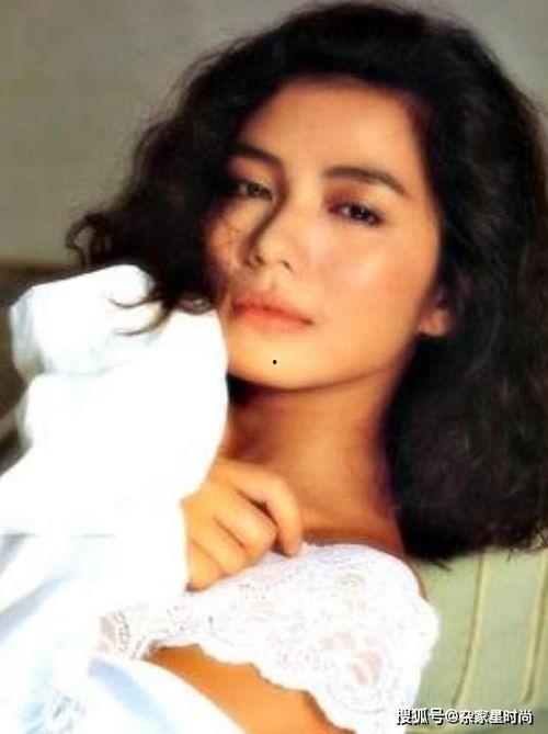 明星钟楚红八字,红颜佳人命运轨迹