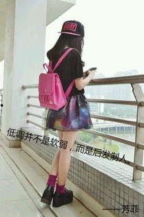 网红背包母女背影,温情演绎现代都市亲情故事