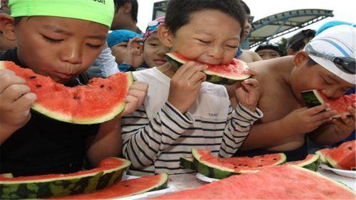 吃瓜黑人事件,揭秘网络暴力与偏见